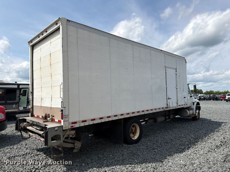 image for item YA3562 2016 International 4300  box truck
