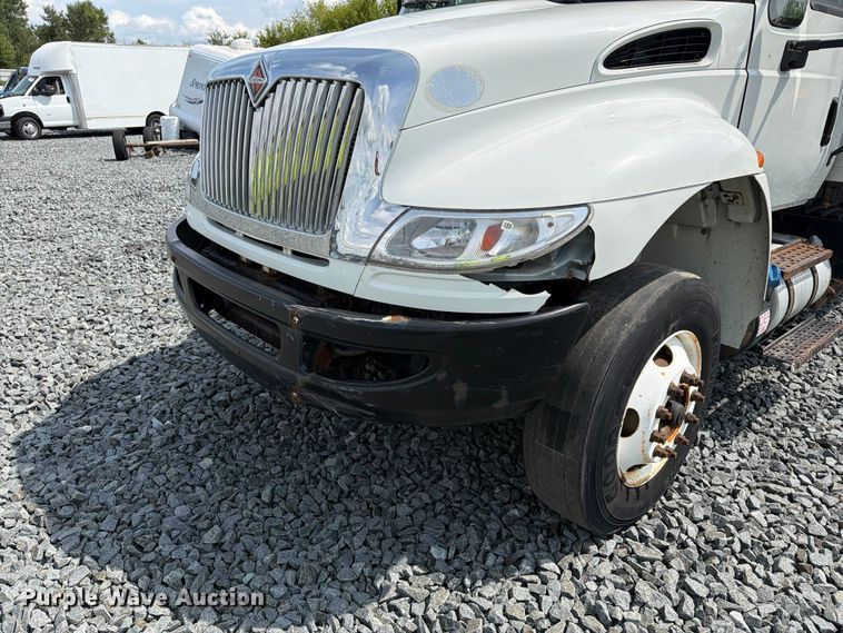 image for item YA3562 2016 International 4300  box truck