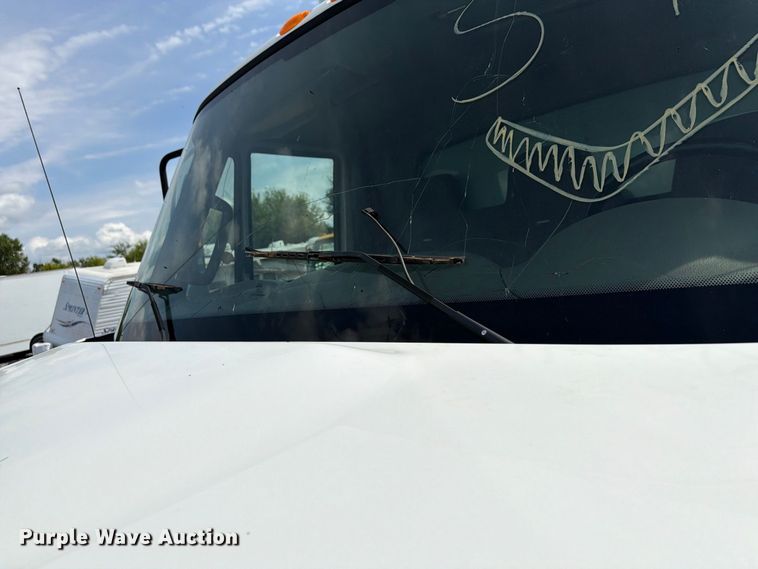 image for item YA3562 2016 International 4300  box truck