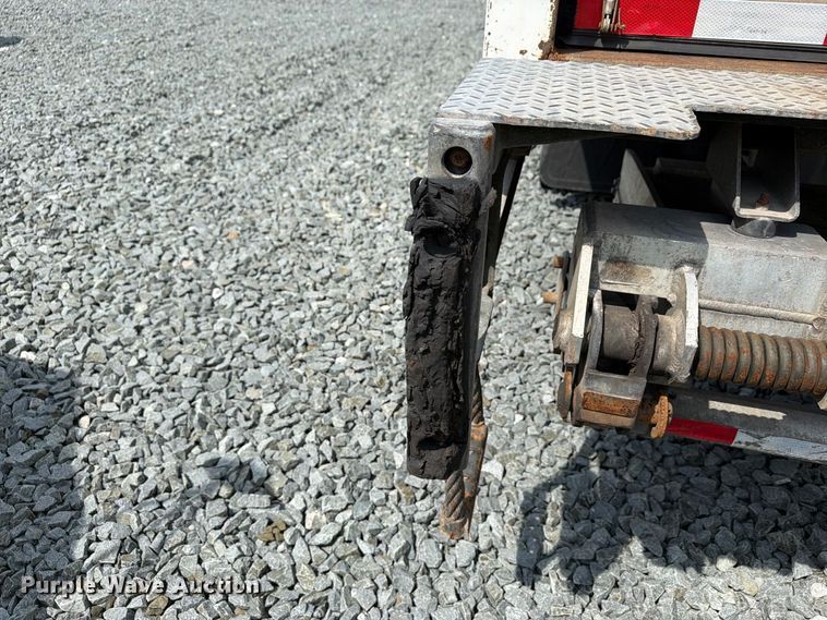 image for item YA3562 2016 International 4300  box truck