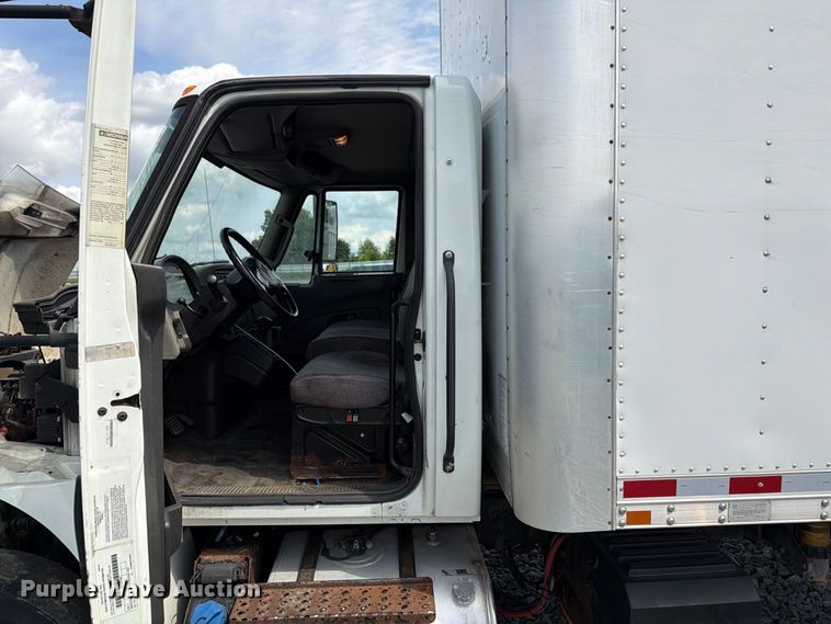 image for item YA3562 2016 International 4300  box truck