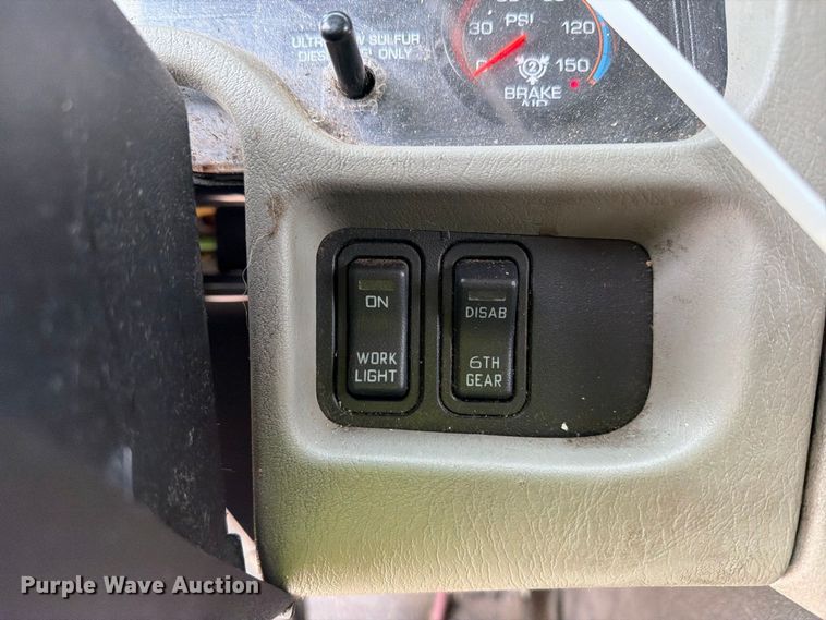 image for item YA3562 2016 International 4300  box truck