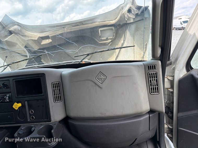 image for item YA3562 2016 International 4300  box truck