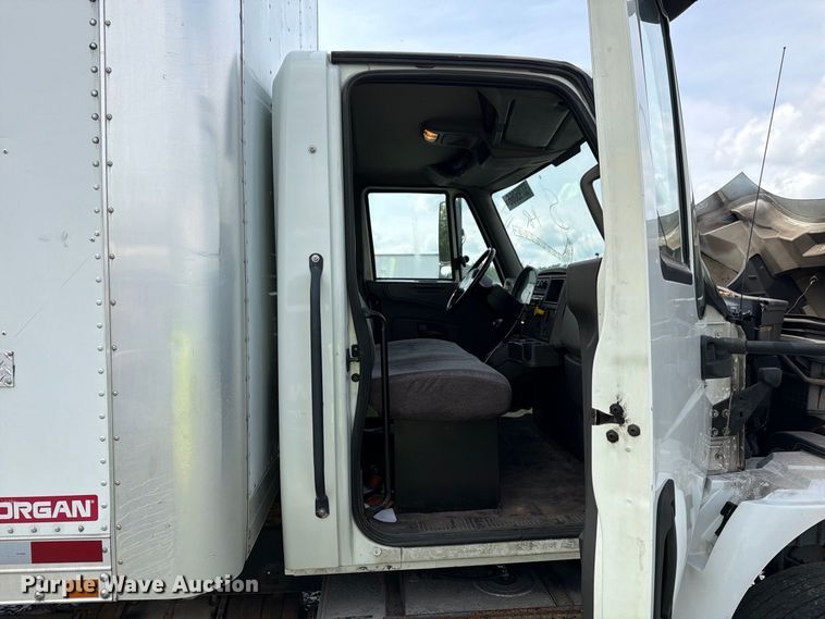 image for item YA3562 2016 International 4300  box truck