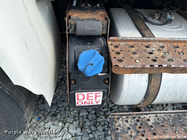 image for item YA3562 2016 International 4300  box truck
