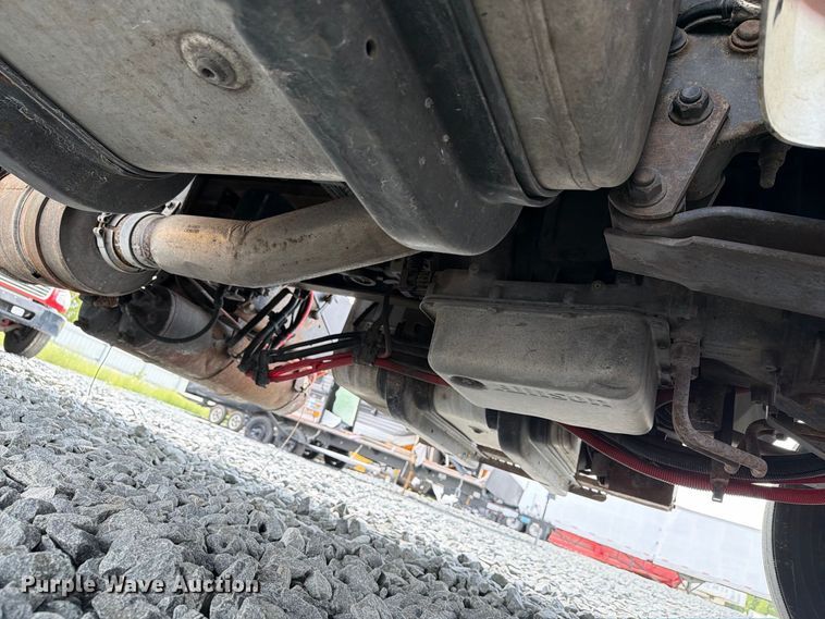 image for item YA3562 2016 International 4300  box truck