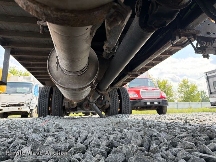 image for item YA3562 2016 International 4300  box truck