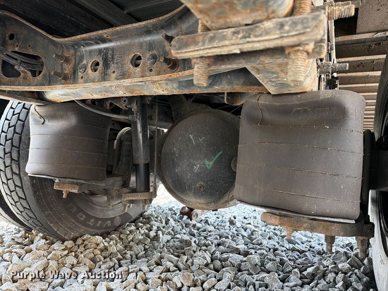 image for item YA3562 2016 International 4300  box truck