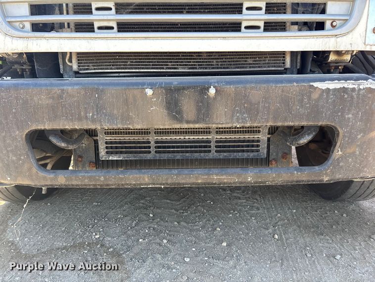 image for item YA3608 2015 Freightliner Business Class M2 box truck