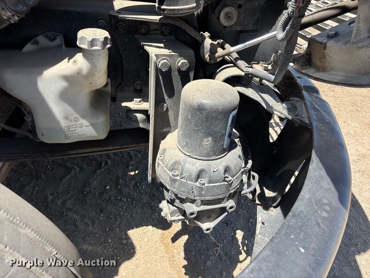 image for item YA3608 2015 Freightliner Business Class M2 box truck