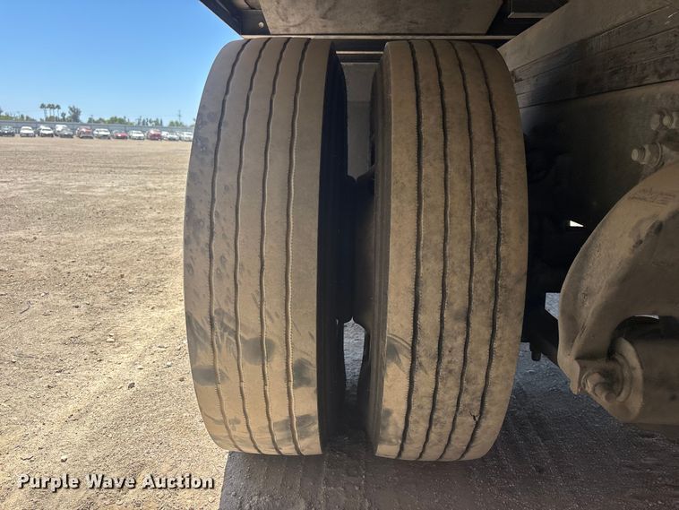 image for item YA3608 2015 Freightliner Business Class M2 box truck