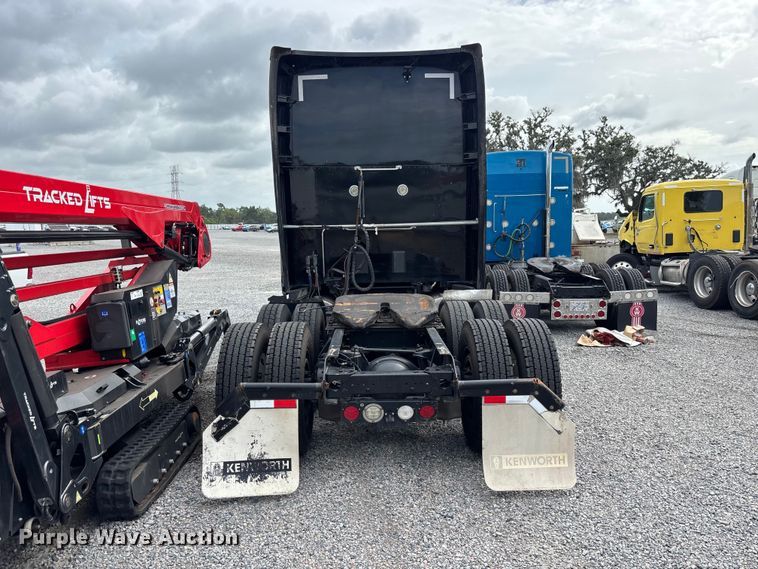 image for item YA3706 2021 Kenworth T680 semi truck