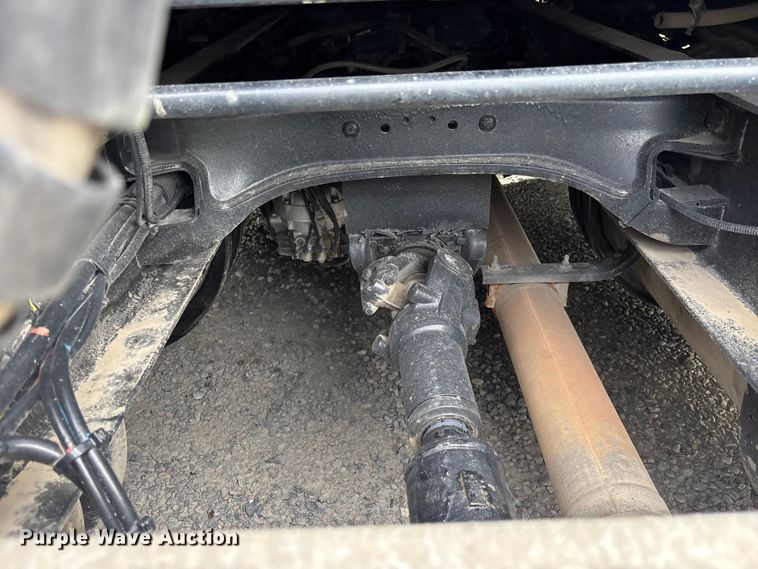 image for item YA3706 2021 Kenworth T680 semi truck