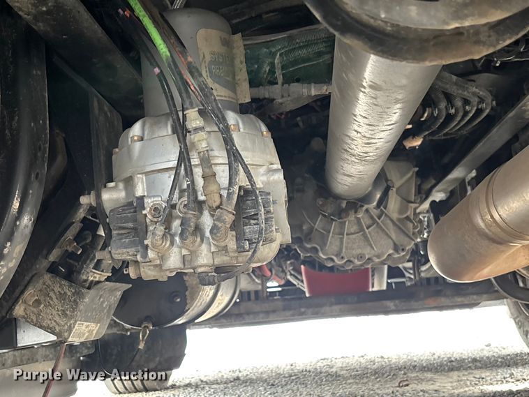 image for item YA3706 2021 Kenworth T680 semi truck