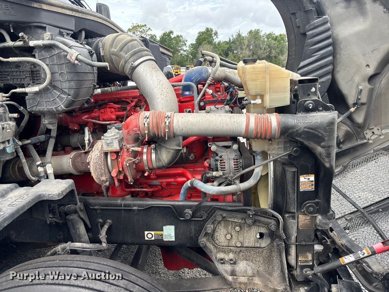 image for item YA3706 2021 Kenworth T680 semi truck