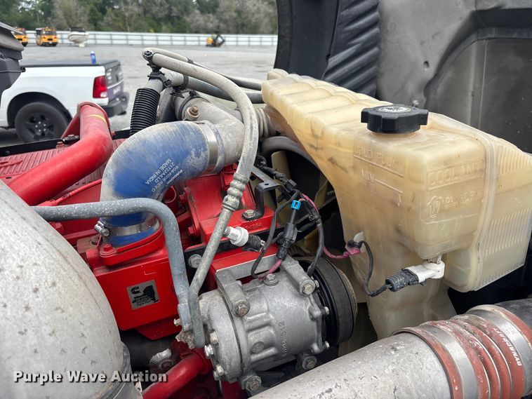 image for item YA3706 2021 Kenworth T680 semi truck