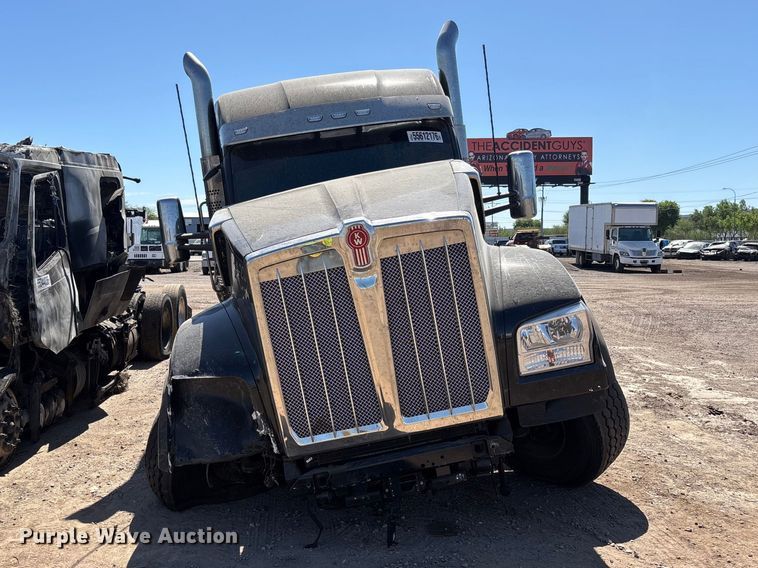image for item YA3794 2025 Kenworth W990 semi truck