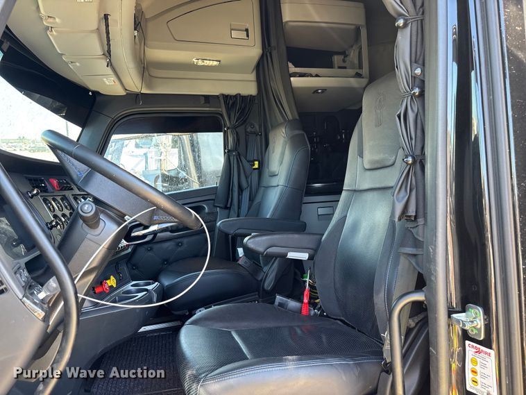 image for item YA3794 2025 Kenworth W990 semi truck