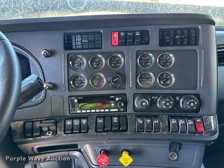 image for item YA3794 2025 Kenworth W990 semi truck