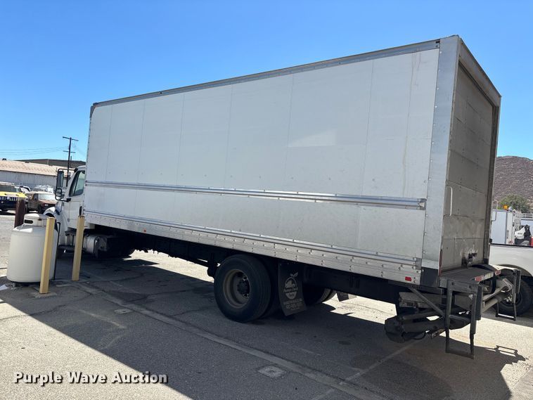 image for item YA3831 2019 Freightliner Business Class M2 box truck