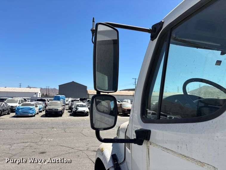 image for item YA3831 2019 Freightliner Business Class M2 box truck