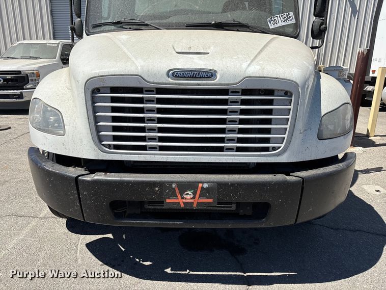 image for item YA3831 2019 Freightliner Business Class M2 box truck