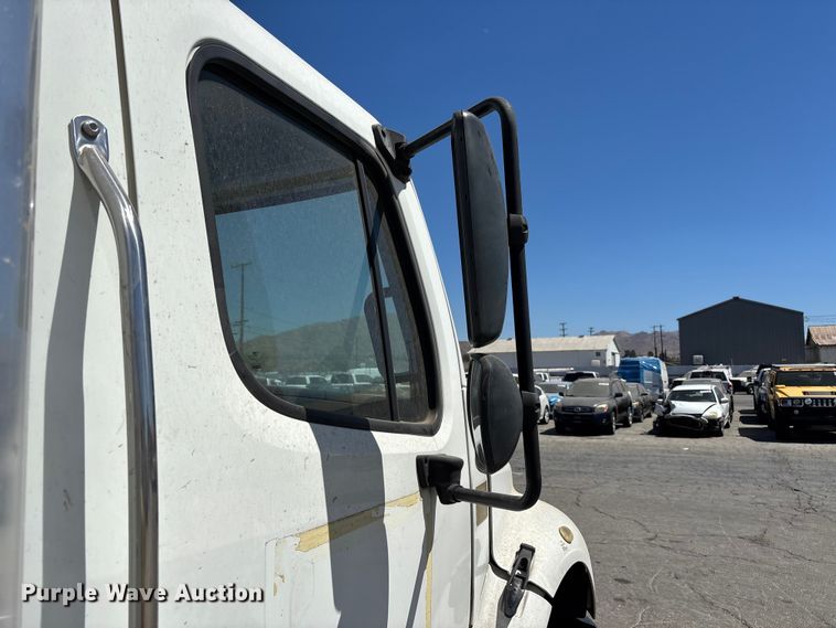 image for item YA3831 2019 Freightliner Business Class M2 box truck