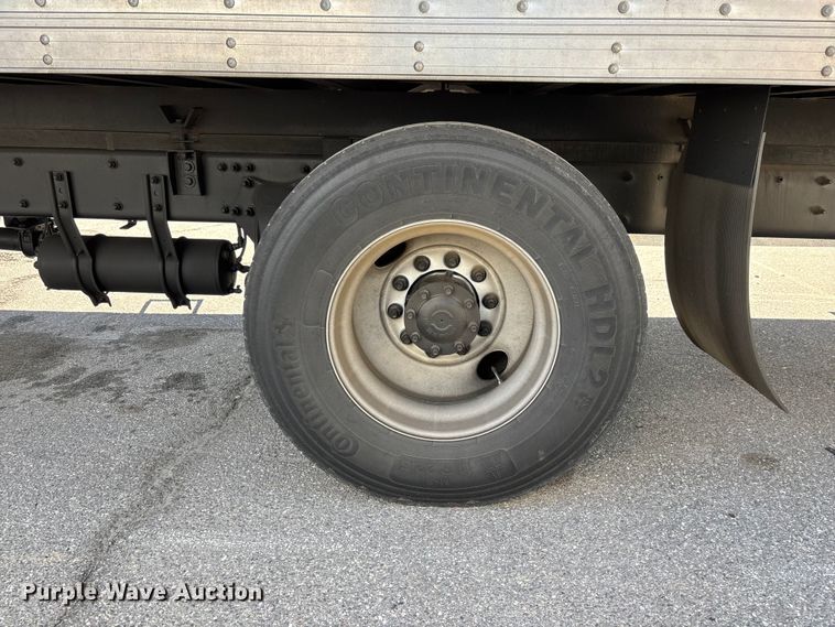 image for item YA3831 2019 Freightliner Business Class M2 box truck