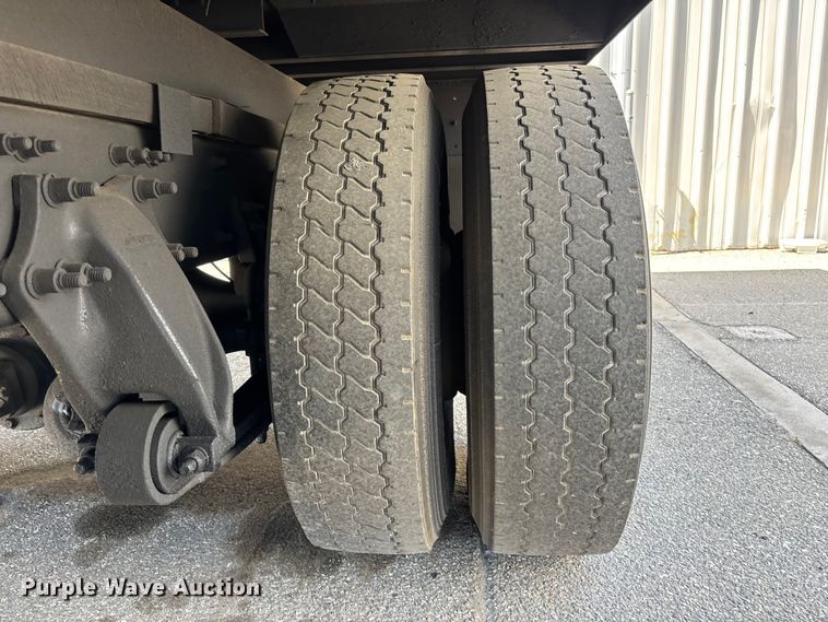 image for item YA3831 2019 Freightliner Business Class M2 box truck