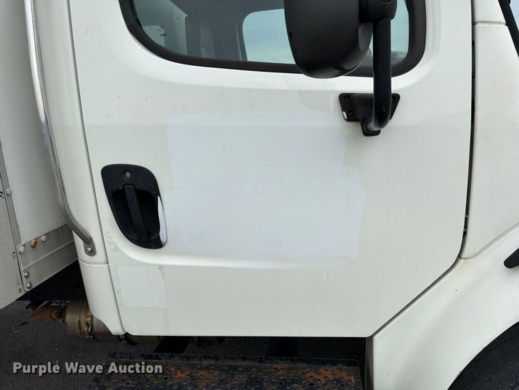 image for item YA3848 2018 Freightliner Business Class M2 box truck