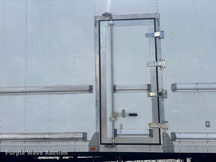 image for item YA3997 2019 International 4300 refrigerated truck