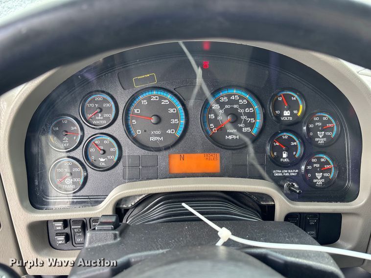 image for item YA3997 2019 International 4300 refrigerated truck