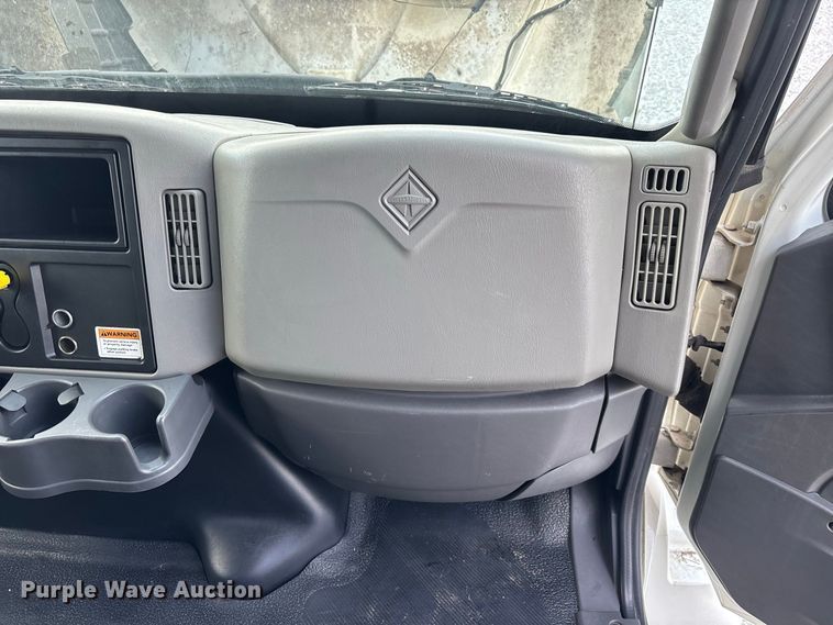 image for item YA3997 2019 International 4300 refrigerated truck
