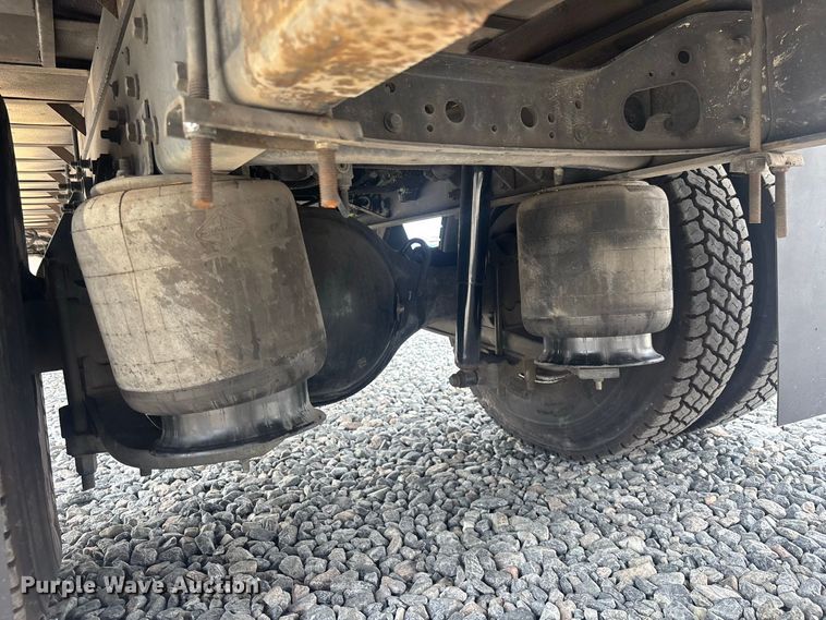 image for item YA3997 2019 International 4300 refrigerated truck