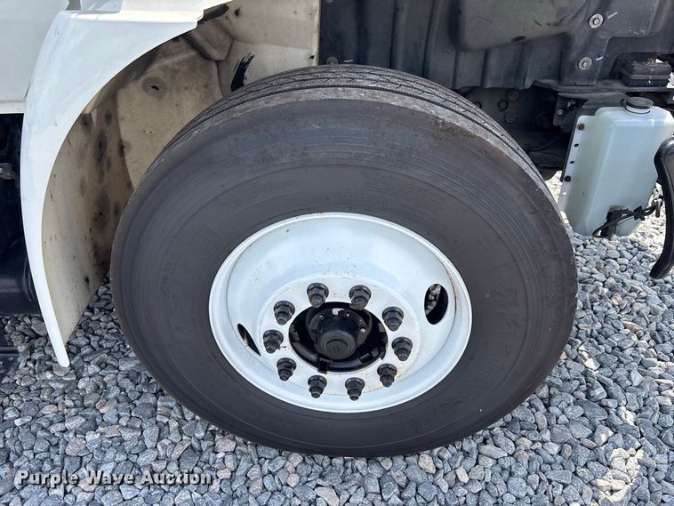 image for item YA3997 2019 International 4300 refrigerated truck