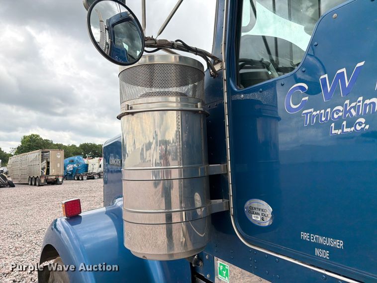 image for item YA4011 2014 Kenworth W9 semi truck