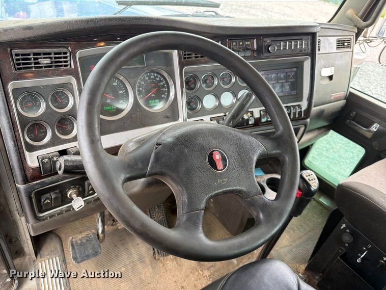 image for item YA4011 2014 Kenworth W9 semi truck