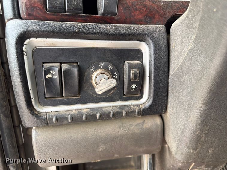 image for item YA4011 2014 Kenworth W9 semi truck