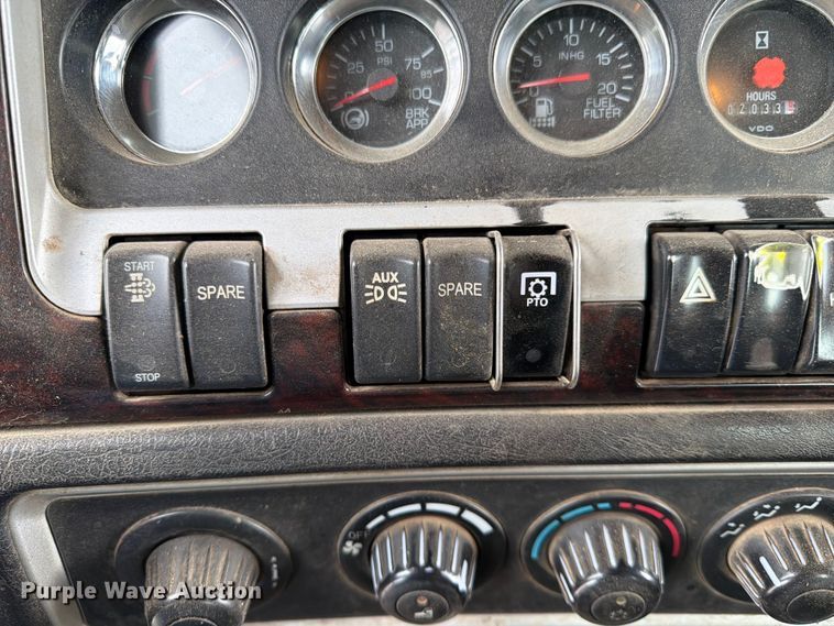 image for item YA4011 2014 Kenworth W9 semi truck