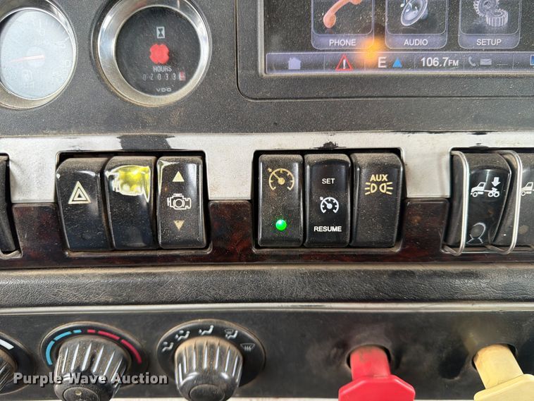 image for item YA4011 2014 Kenworth W9 semi truck
