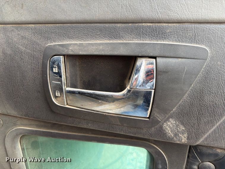 image for item YA4011 2014 Kenworth W9 semi truck