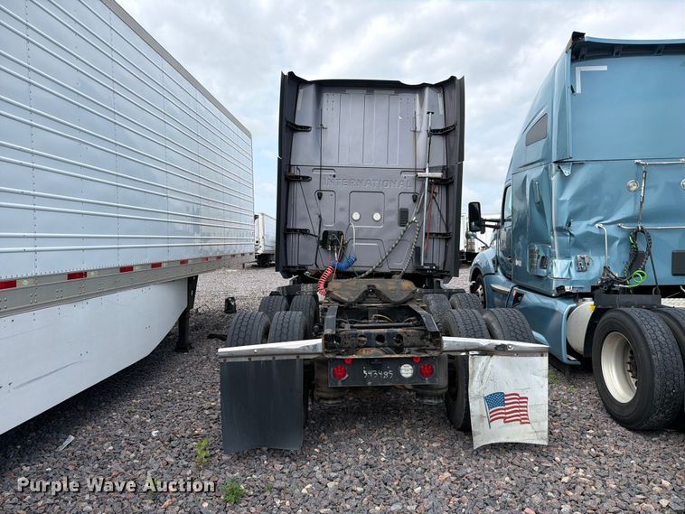 image for item YA4051 2021 International LT625 semi truck