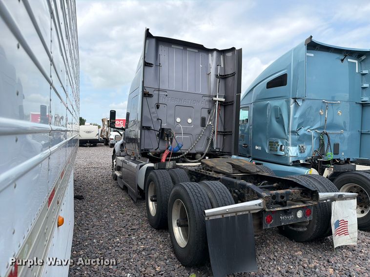 image for item YA4051 2021 International LT625 semi truck
