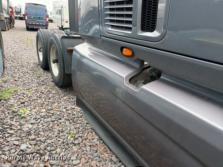 image for item YA4051 2021 International LT625 semi truck