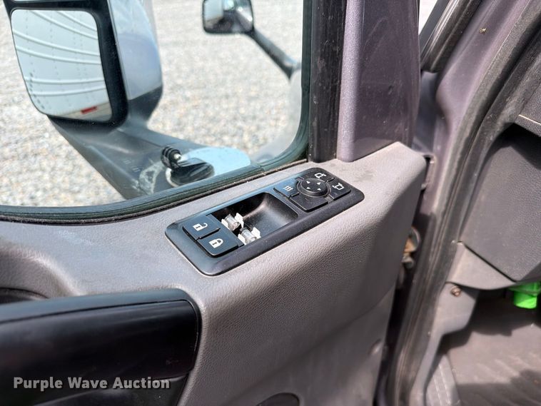 image for item YA4051 2021 International LT625 semi truck