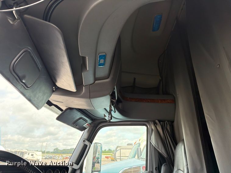 image for item YA4051 2021 International LT625 semi truck