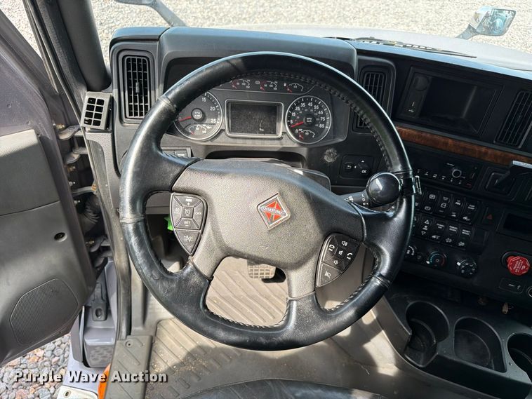 image for item YA4051 2021 International LT625 semi truck