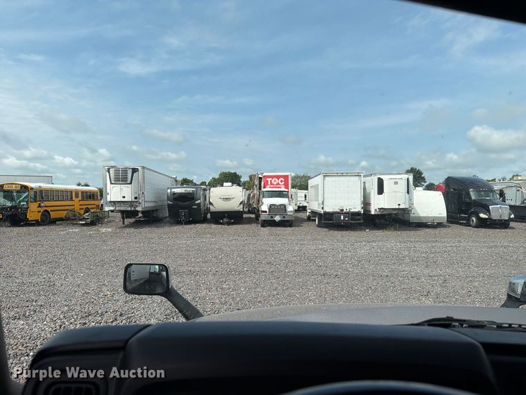 image for item YA4051 2021 International LT625 semi truck