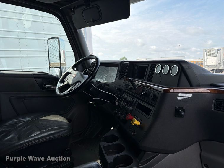image for item YA4051 2021 International LT625 semi truck