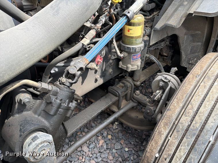 image for item YA4051 2021 International LT625 semi truck